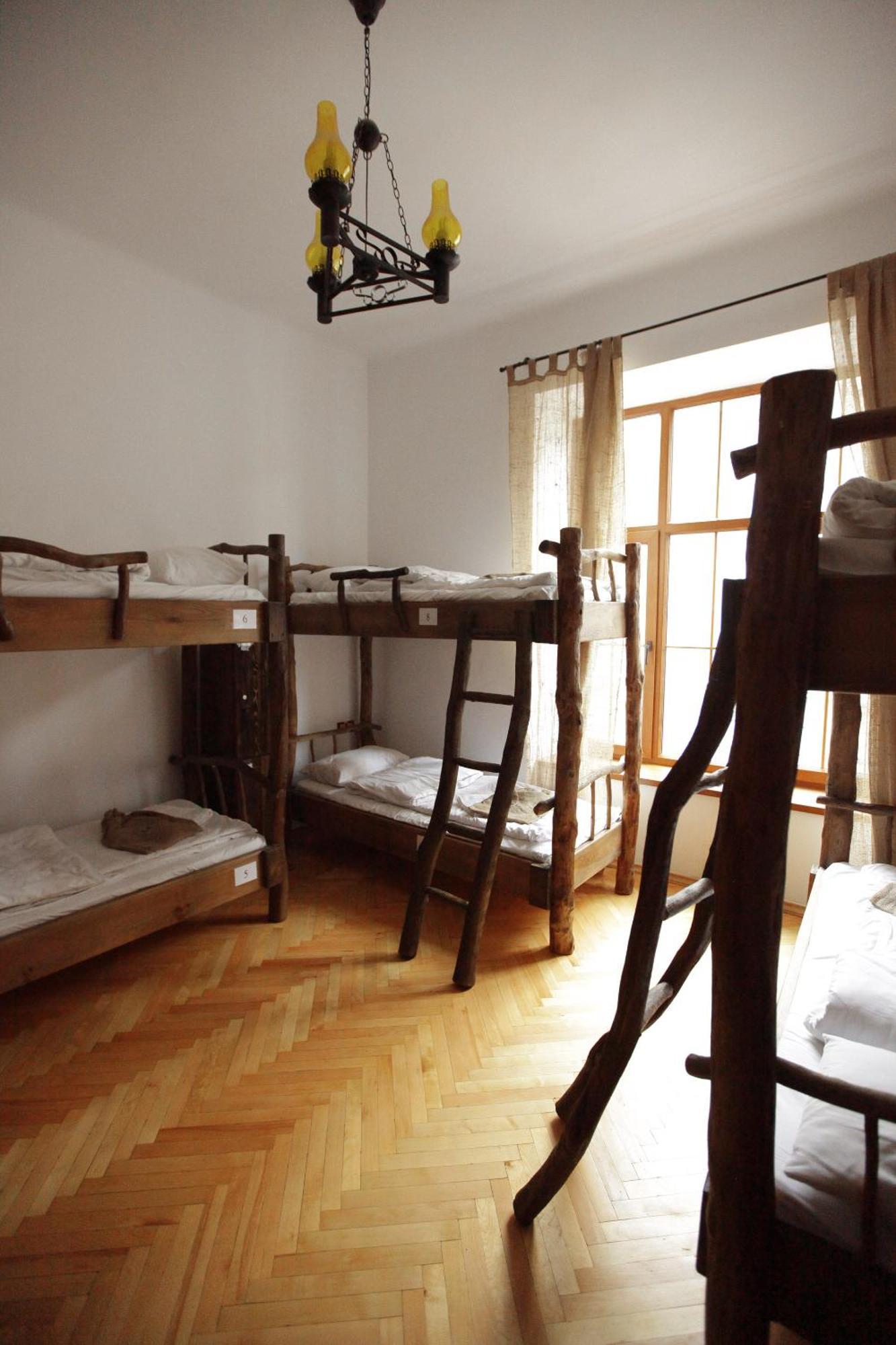 Ghostel - Medieval Hostel Lviv Kültér fotó