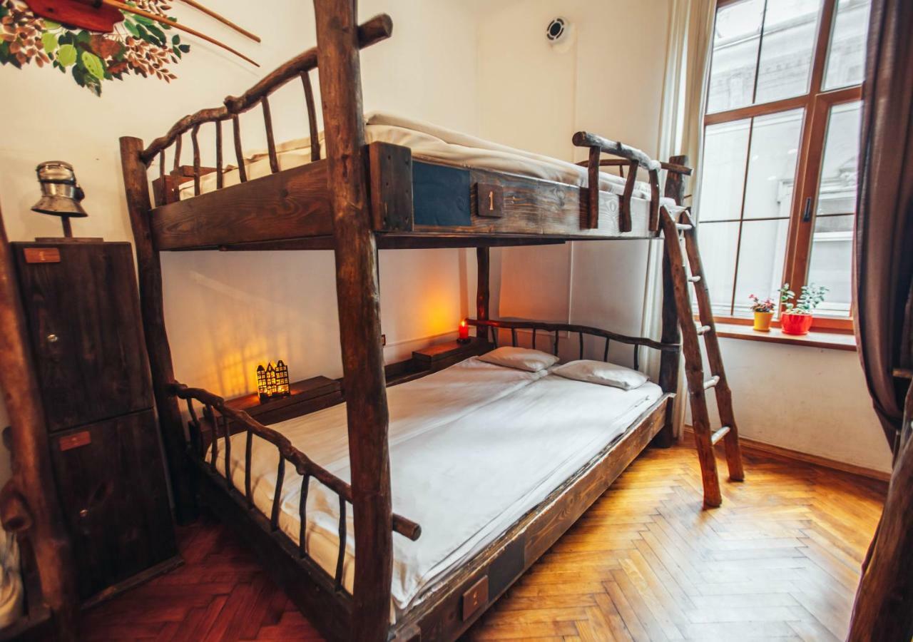 Ghostel - Medieval Hostel Lviv Kültér fotó